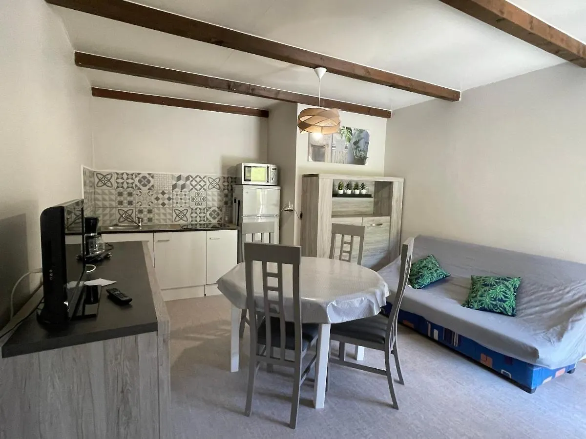 Domaine De Prefaissal Bed & Breakfast Mezel